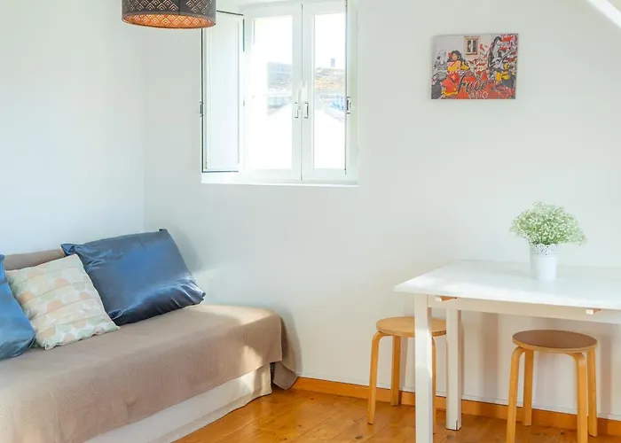 아파트 Boavista Apartment, Panoramic Castle, Graca And City Views, Historic Mouraria Lisbon 리스본