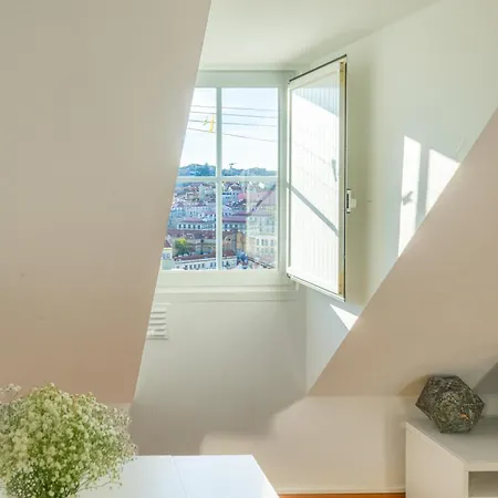 Boavista Apartment, Panoramic Castle, Graça&city Views, Historic Mouraria *