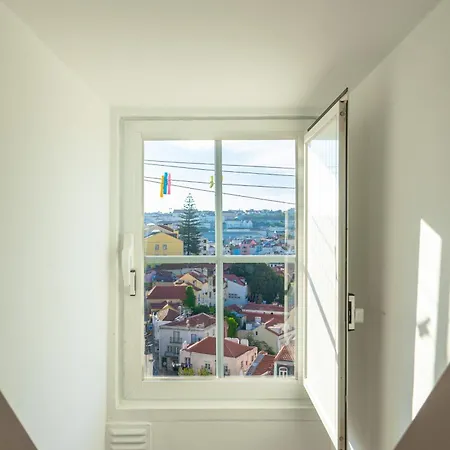 Boavista Apartment, Panoramic Castle, Graça&city Views, Historic Mouraria Apartamento Lisboa
