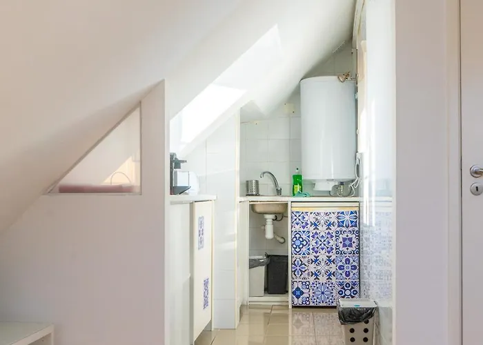 Boavista Apartment, Panoramic Castle, Graca And City Views, Historic Mouraria Lisbon Апартаменты *