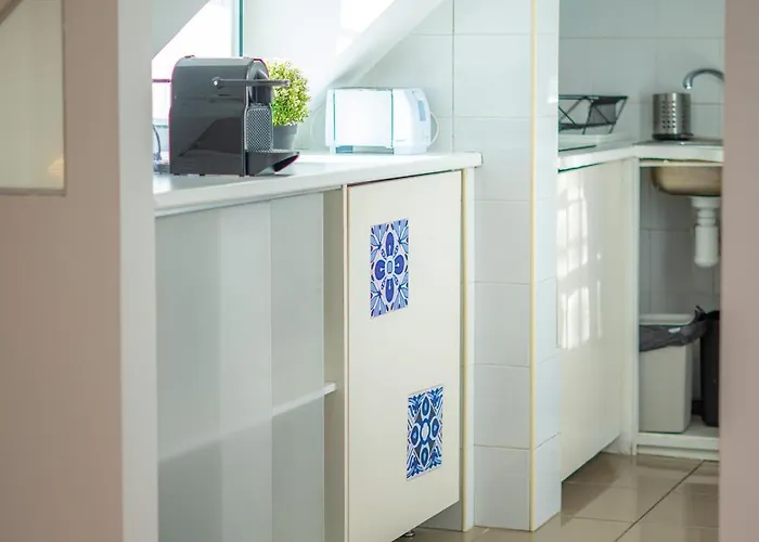 Boavista Apartment, Panoramic Castle, Graca And City Views, Historic Mouraria Lisbon *