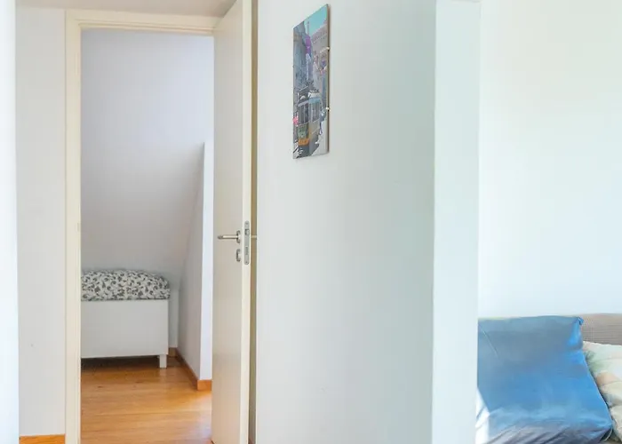 Апартаменты Boavista Apartment, Panoramic Castle, Graca And City Views, Historic Mouraria Lisbon *