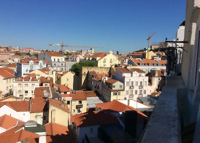 Boavista Apartment, Panoramic Castle, Graca And City Views, Historic Mouraria Lisbon Лиссабон